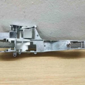 Estribo Fijación Manilla Puerta Delantera Derecha para Peugeot 207