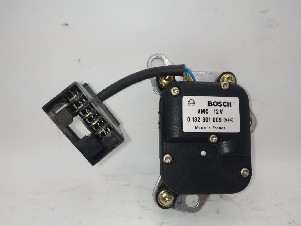 Servomotor regulación del alcance de faros BOSCH 0132010313