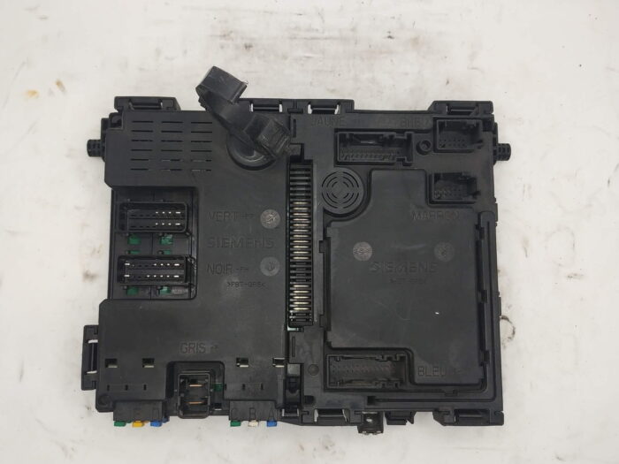 Caja de fusibles BSI SIEMENS Peugeot 206