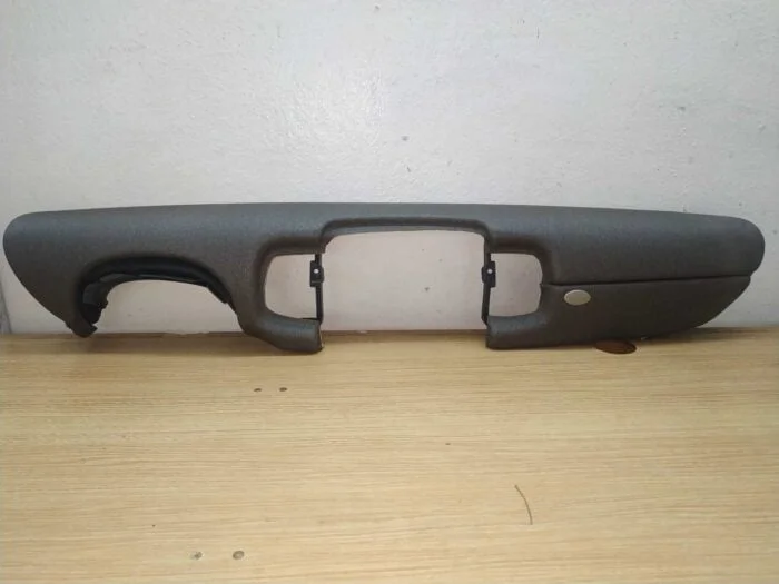 Salpicadero Lancia Ypsilon nuevo original zona centro (airbag)