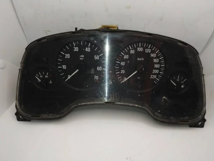 Cuadro de Instrumentos Opel Astra G gasolina 2002
