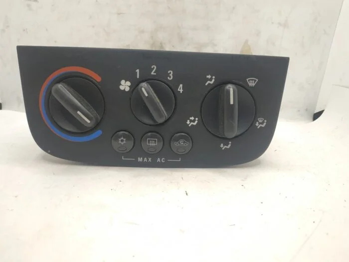 Mando calefacción y aire acondicionado Opel Corsa C 2003