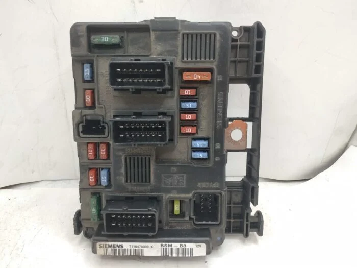Caja fusibles y relés BSI PSA Citröen Xsara, C3, Peugeot 1007 2005