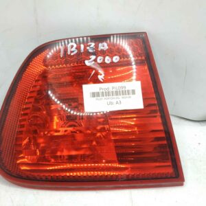 Piloto portón trasero izquierdo Seat Ibiza (6K1) 2000 con portalámparas