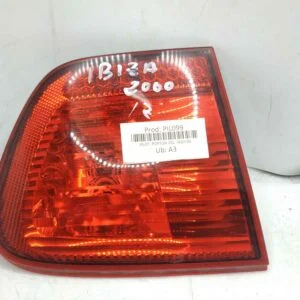 Piloto portón trasero izquierdo Seat Ibiza (6K1) 2000 con portalámparas