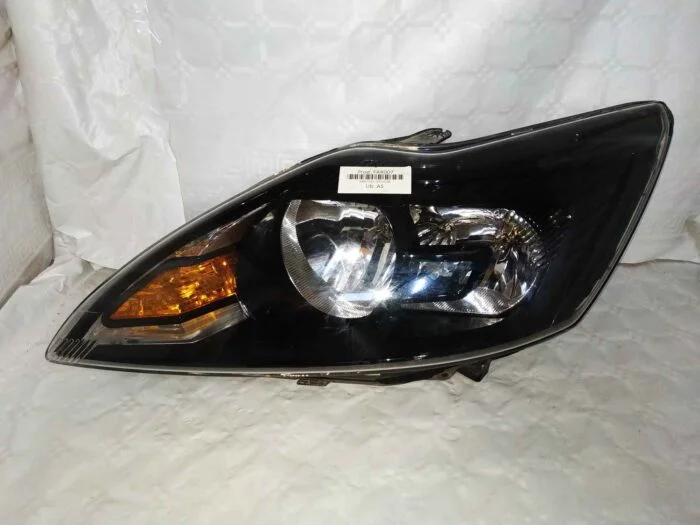 Faro delantero izquierdo Ford Focus MK2 2008