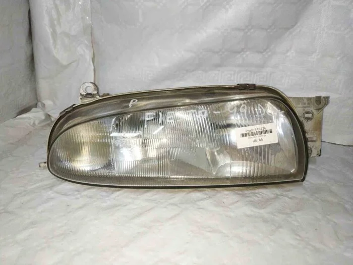 Faro delantero derecho Ford Fiesta 1999