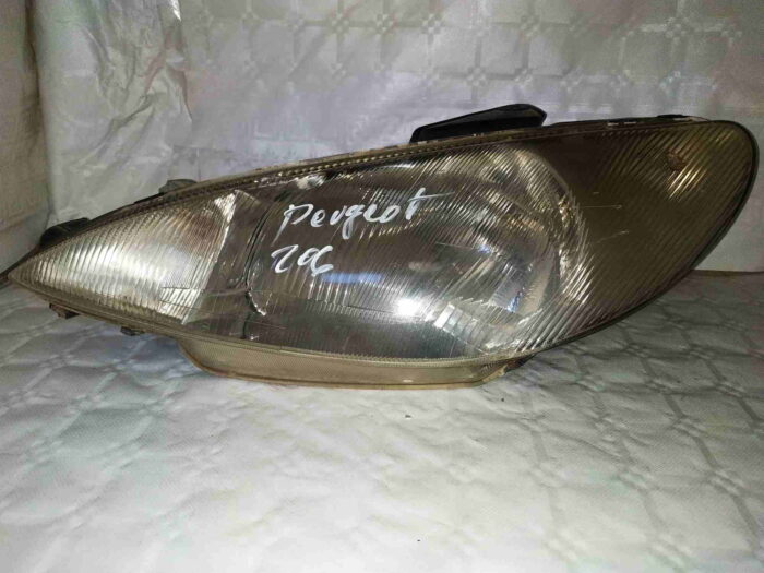Faro delantero izquierdo Peugeot 206 2001