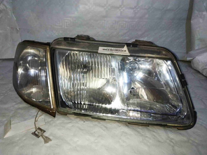 Faro delantero derecho Audi A3 (8L) 1996 con intermitente