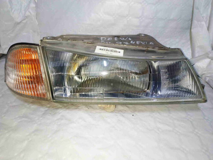 Faro delantero derecha Daewoo Nexia 1997 con piloto intermitente