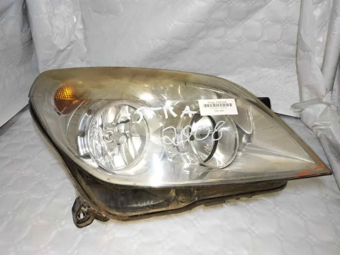Faro delantero derecho Opel Astra H 2008