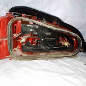 Piloto trasero derecho Peugeot 106 1996 con portlámparas