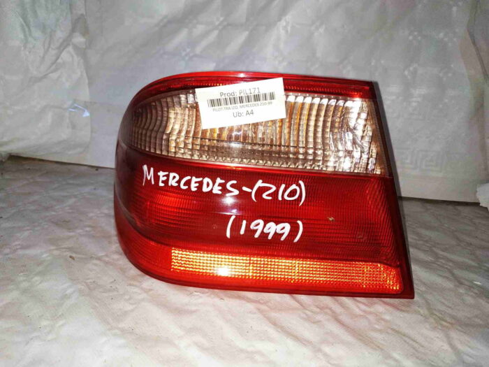 Piloto trasero izquierdo Mercedes Benz Clase E (W210) 2000 con portalámparas