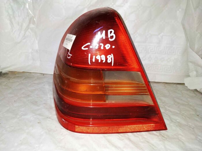 Piloto trasero izquierdo Mercedes Benz C220 1998 con portalámparas