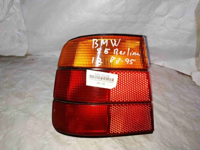 Piloto trasero izquieredo BMW Serie 5 (E34) 525i con portalámparas
