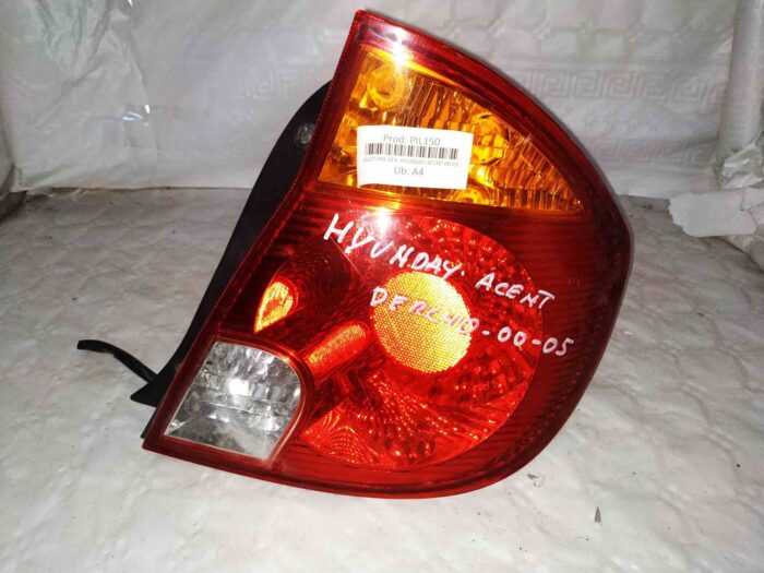 Piloto trasero derecho Hyundai Accent 2003con portalámparas