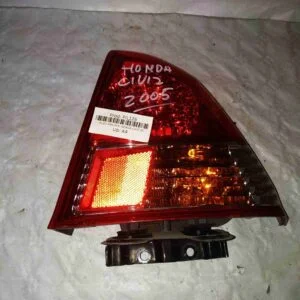 Piloto trasero derecho Honda Civic 2005 con portalámparas