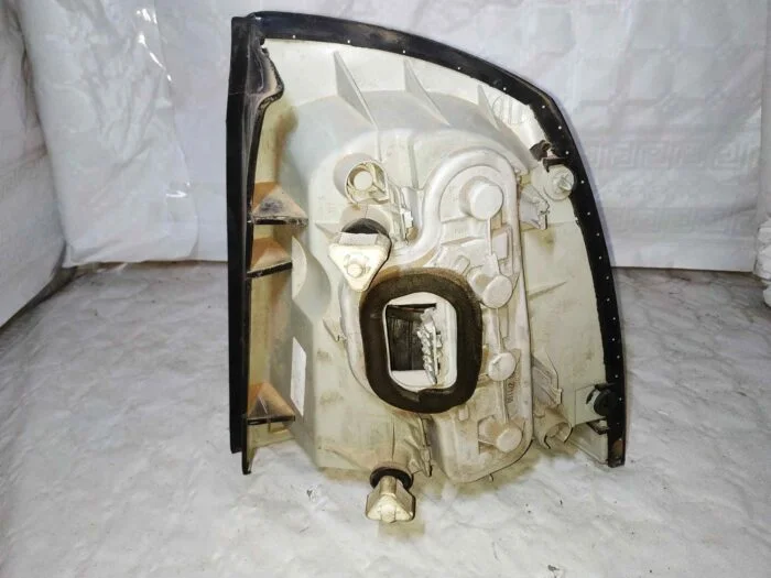 Piloto trasero izquierdo Opel Astra G Berlina2001 con portalámparas ahumado