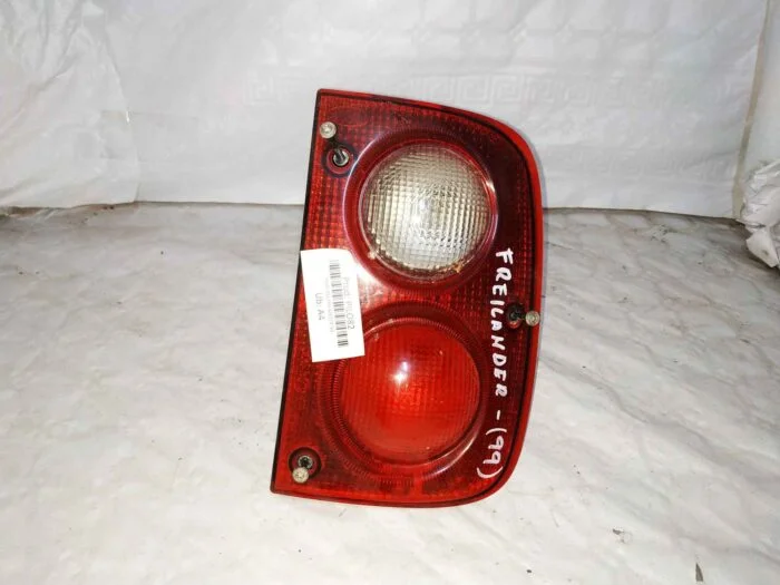 Piloto trasero derecho Land Rover Freelander 1999 con portalámparas