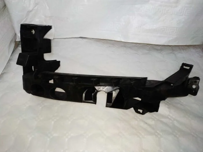 Soporte faro delantero izquierdo Audi A3 (8P1)