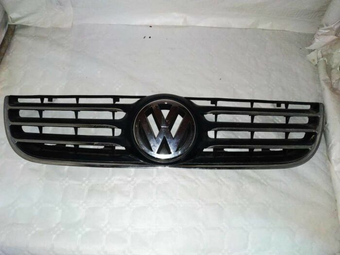 Rejilla delantera Volkswagen Polo (9n3)