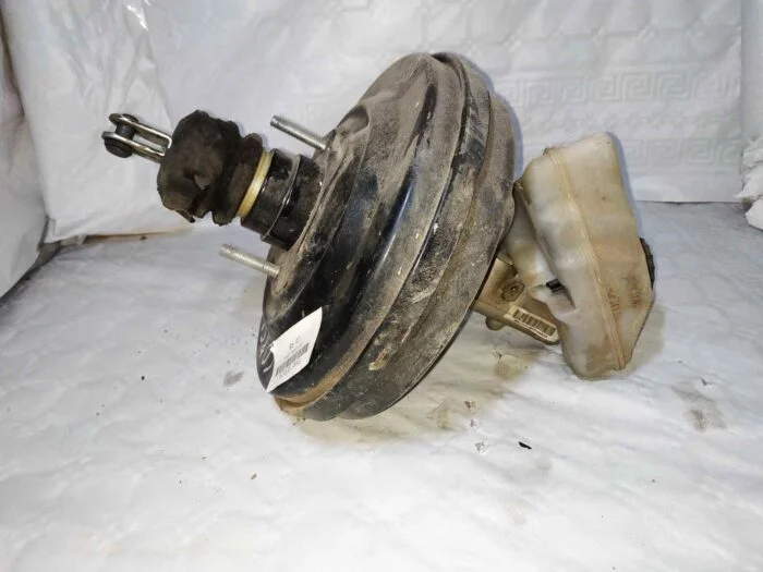Servofreno Opel Corsa C con bomba freno y botella líquido frenos