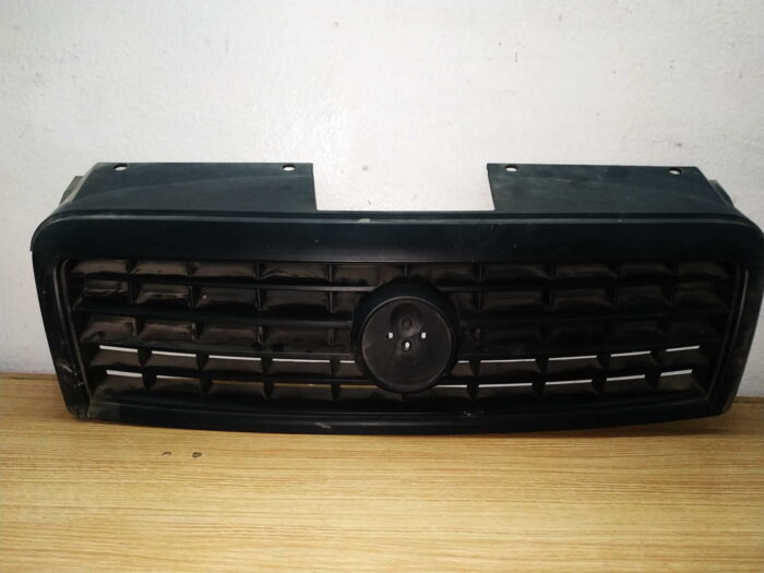 Rejilla delantera Fiat Doblo negra