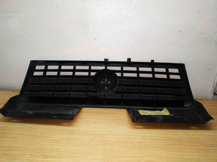 Rejilla delantera Fiat Doblo negra