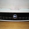 Rejilla delantera Fiat Doblo blanco con emblema