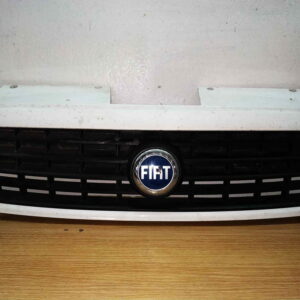 Rejilla delantera Fiat Doblo blanco con emblema