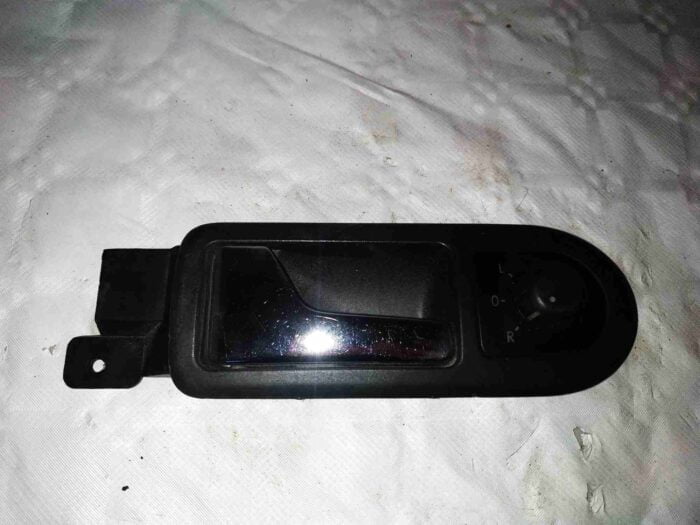 Tirador puerta delantera izquierda Volkswagen Passat, Golf IV, Bora