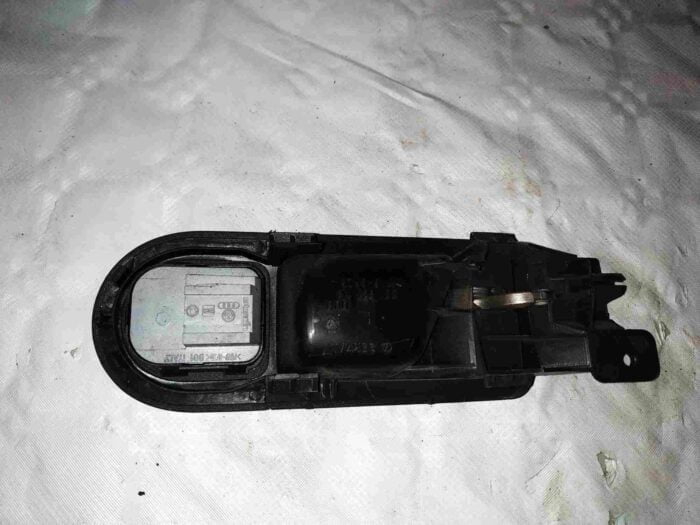 Tirador puerta delantera izquierda Volkswagen Passat, Golf IV, Bora