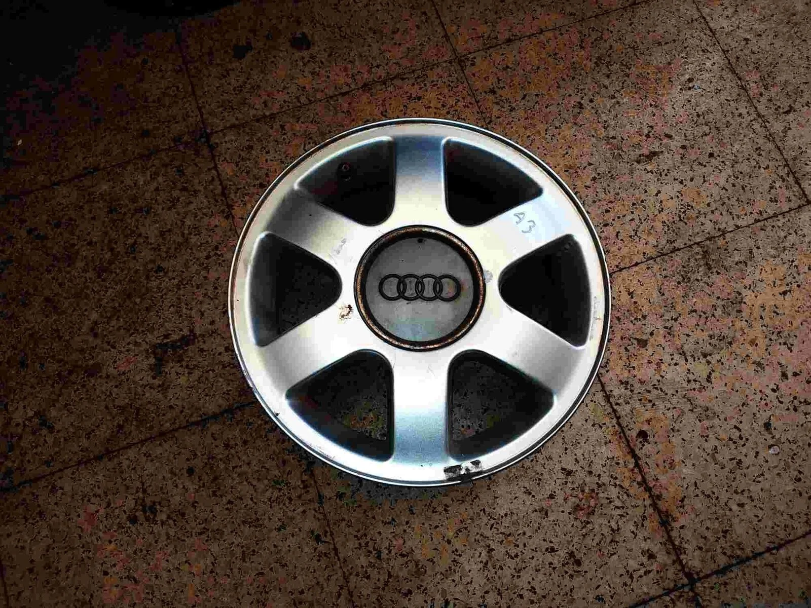 Llanta aluminio Audi A3 (8L) 1999