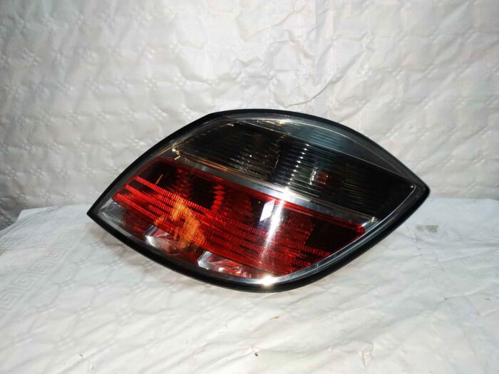 Piloto trasero derecho Opel Astra H 2008
