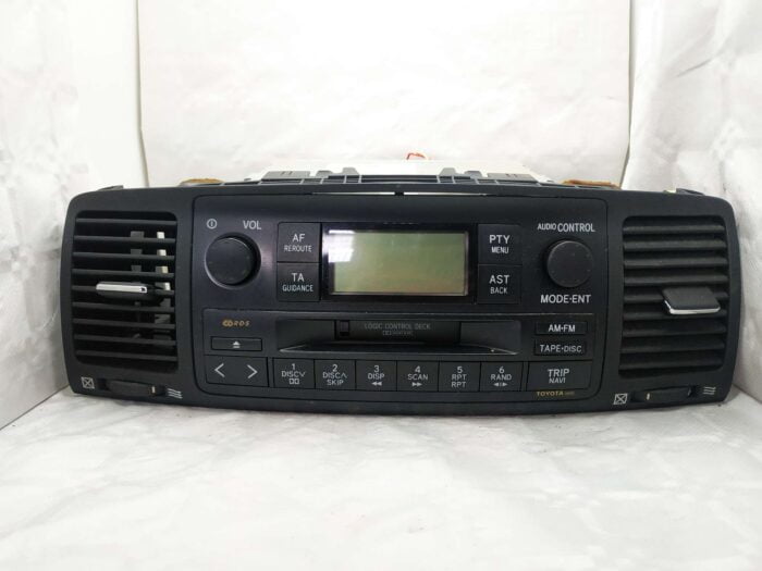 Sistema Radio CD/Cassette Toyota Corolla 2003 con difusores