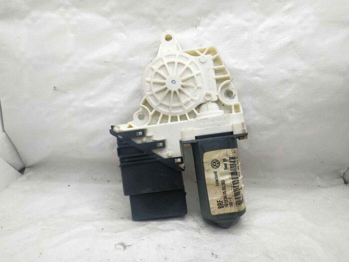 Motor elevalunas trasero derecho Seat Toledo II, León I, Golf IV, Bora 2003