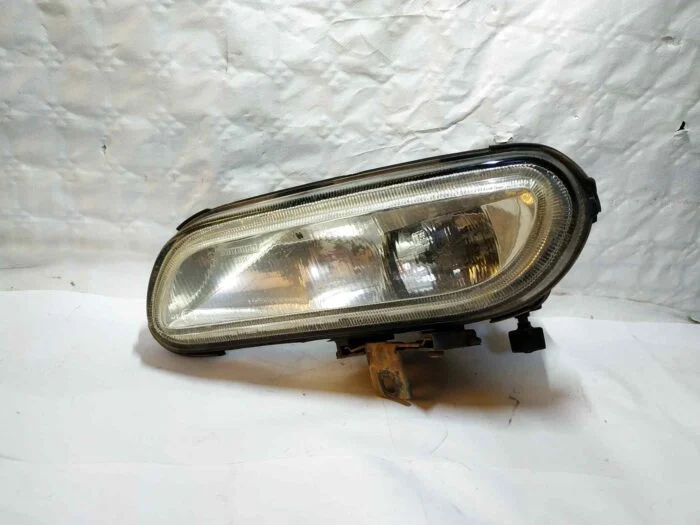 Faro antiniebla delantero izquierdo Peugeot 406 1999
