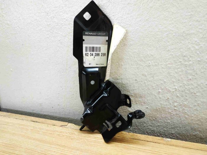 Soporte guardabarros delantero izquierdo (LH) Renault Clio IV