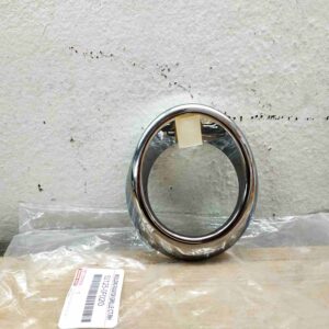 Embellecedor moldura cromado luz antiniebla delantera derecha Toyota Verso