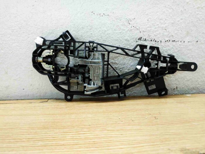 Soporte trasero izquierdo maneta exterior Opel Astra K