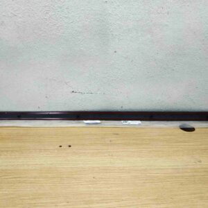 Moldura satinada delantera derecha Ford Focus 2006