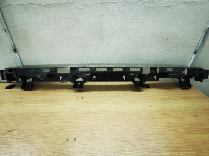 Suporte do pára choque traseiro Dacia Dokker Renault Space