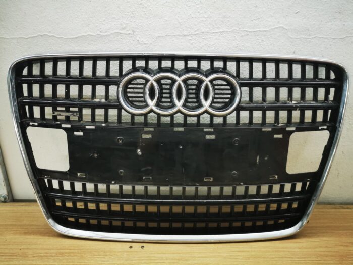Grade de ventilação do radiador frontal Audi Q7 4L