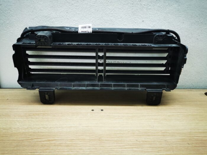 Defletor de ar do radiador de refrigeração Dacia Duster 2019