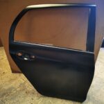 Painel da porta traseira direita com primer Toyota Yaris 2009