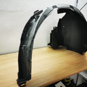 Arco da roda dianteira direita Nissan Micra IV K13