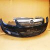 Pára-choques dianteiro do Opel Corsa IV com grelha e faróis de nevoeiro