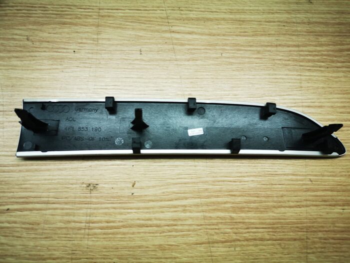 Moldura do painel cromado Audi A6 S6 C6 avant