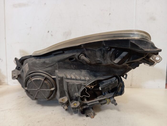 Faro delantero derecho Opel Corsa D