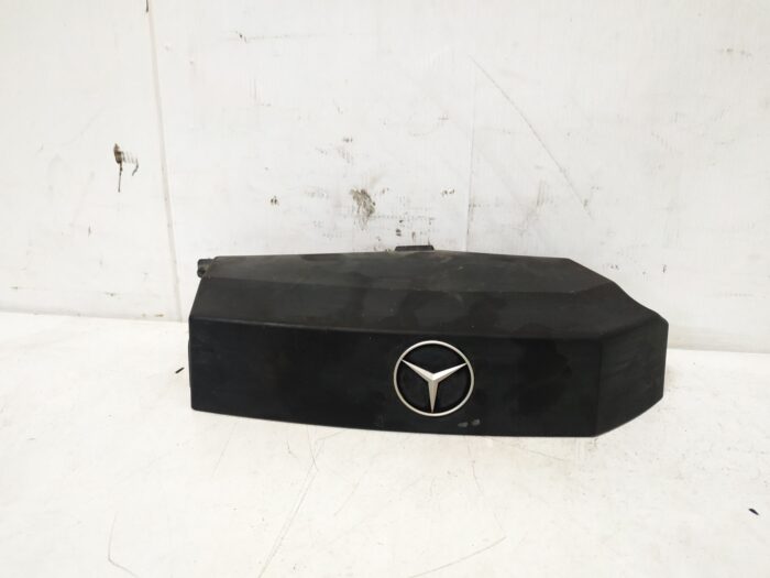 Tampa dianteira do motor Mercedes Benz W124 M111